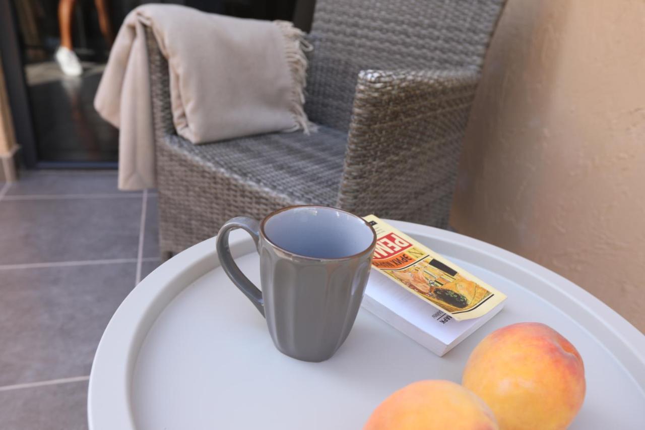 Hotelise I Bells-Of-Ireland Apartment Erevan Esterno foto