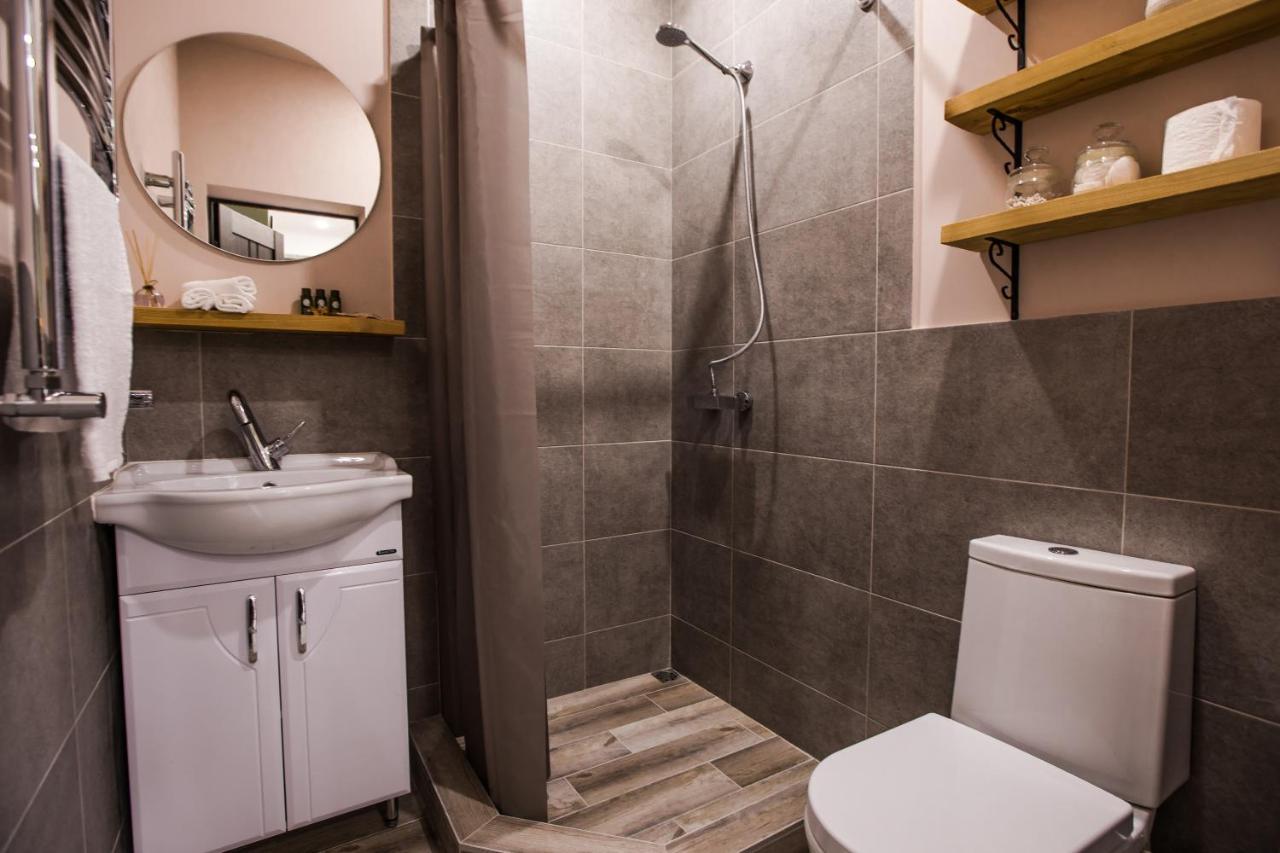 Hotelise I Bells-Of-Ireland Apartment Erevan Esterno foto