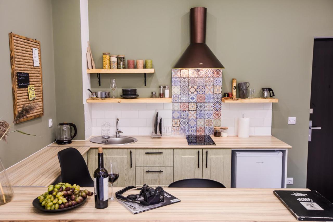 Hotelise I Bells-Of-Ireland Apartment Erevan Esterno foto