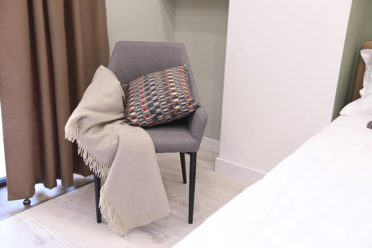 Hotelise I Bells-Of-Ireland Apartment Erevan Esterno foto