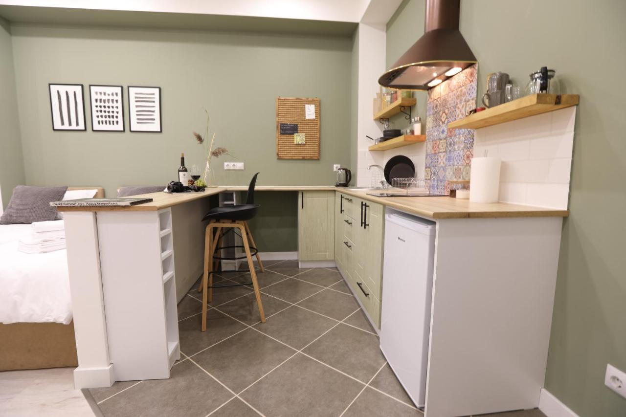 Hotelise I Bells-Of-Ireland Apartment Erevan Esterno foto