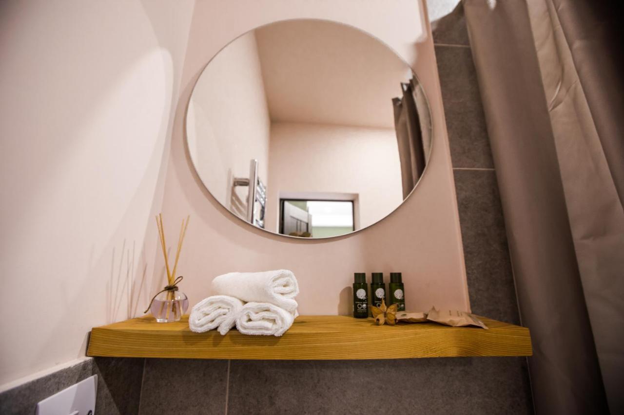 Hotelise I Bells-Of-Ireland Apartment Erevan Esterno foto