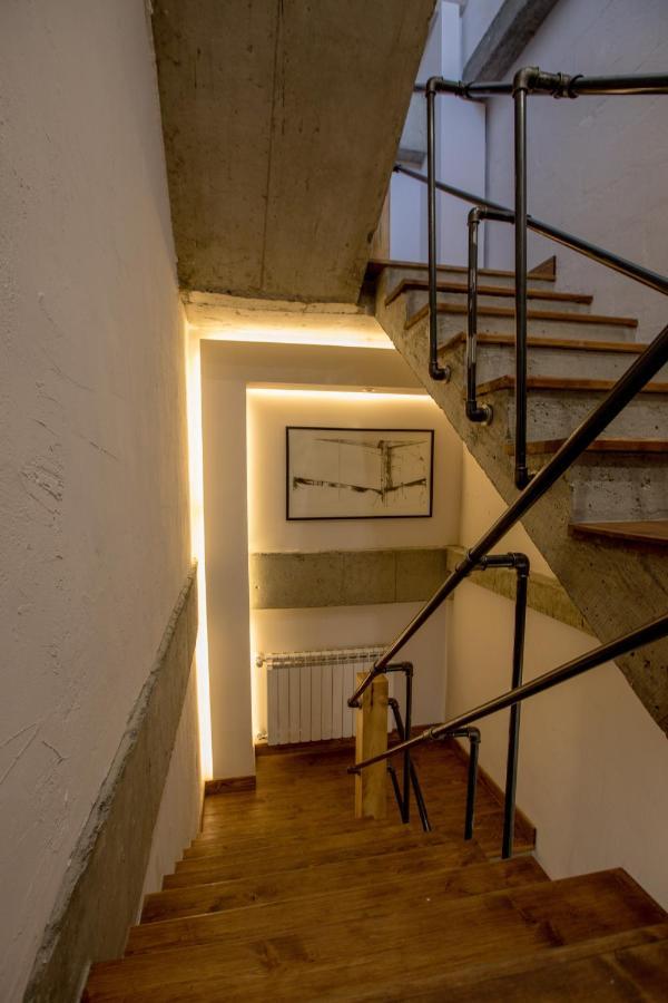 Hotelise I Bells-Of-Ireland Apartment Erevan Esterno foto