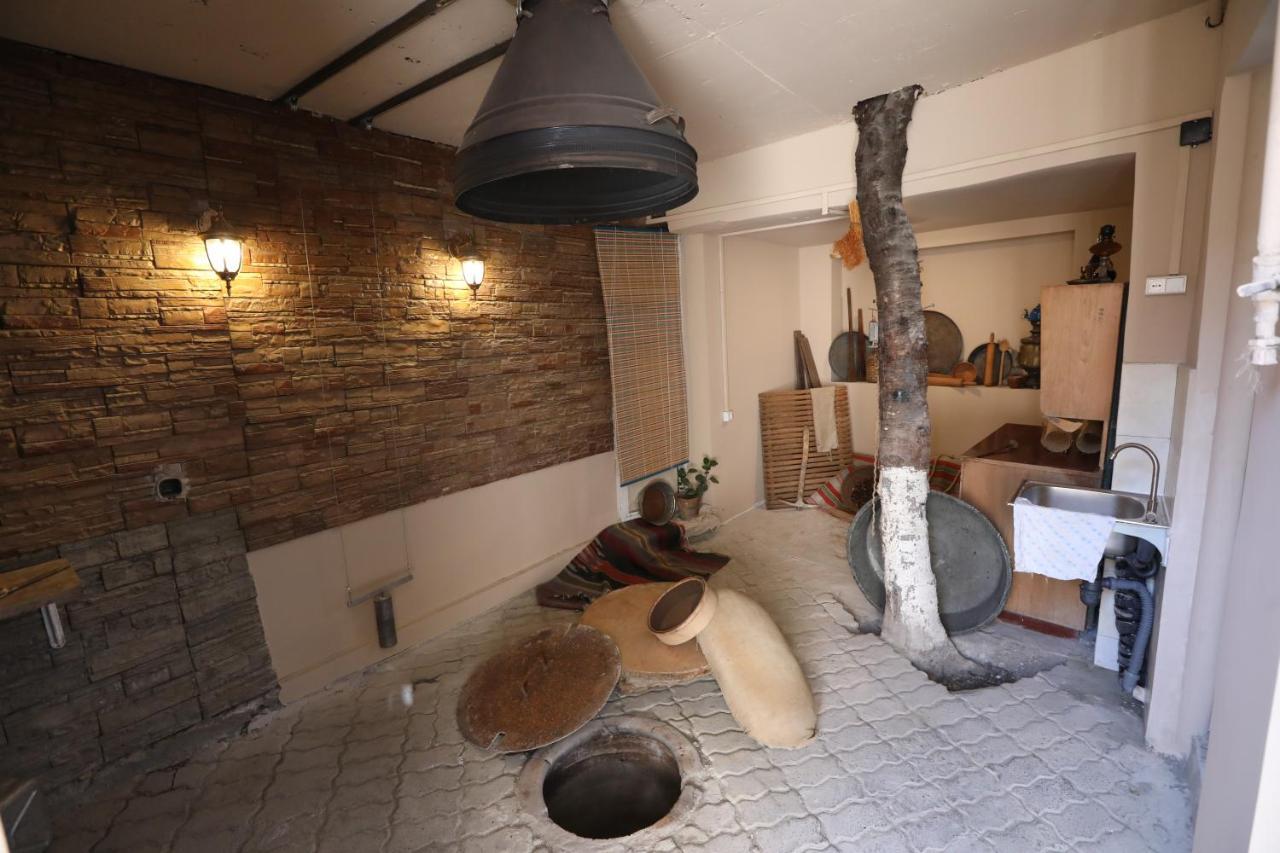 Hotelise I Bells-Of-Ireland Apartment Erevan Esterno foto